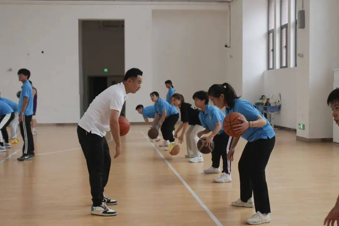 业余篮球队比赛前训练计划怎么写_1